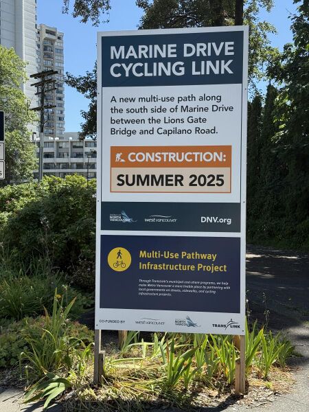 File:Marine Drive Cycling Link sign 2025-07-02.jpg
